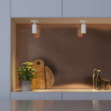 Hvit Expo Ceiling taklampe i aluminium med rund form og minimalistisk design.