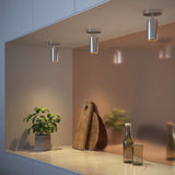 Polert aluminium taklampe Expo Ceiling med rund form og enkel, moderne design.