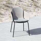 Patio Chair no. One pute i Cobana Sand Melange farge, tilpasset utendørs stol med sklisikker bakside.