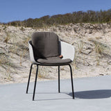 Patio Chair no. One med Cushion Full i Cobana Brown, utendørs stol med pute i brunt stoff.