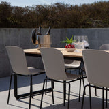 Patio Chair no. One S1 i taupe sete med svart pulverlakkert stålstel, utendørs stol.