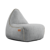 Cobana Lounge Chair i Cobana Sand Melange, utendørs saccosekk med fast form og mykt stoff.