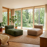 Soft Sofa Indoor lounger i olivengrønn corduroy med myk, modulbasert design og lav sittehøyde.