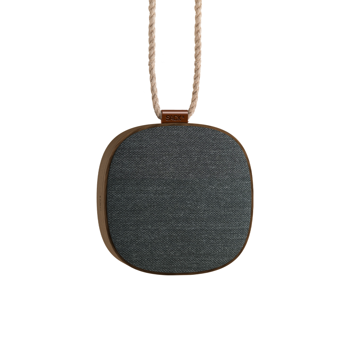 Go Wood høyttaler i røkt eik med tekstil fra KVADRAT, kompakt og bærbar design.