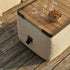 Firkantet utendørs serveringsbrett i teak med aluminiumsramme, designet for Soft Sofa Outdoor Pouf.