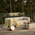 Soft Sofa Outdoor 3-seter sofa med puff i boucle beige, designet for utendørs bruk.