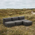 Soft Sofa Outdoor 3-seter sofa med puff i Kirra Olive farge, myk og formstabil utendørs sofa.