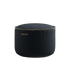 Rund sort Cura Pouf i mykt, resirkulert stoff med håndsydde sømmer.