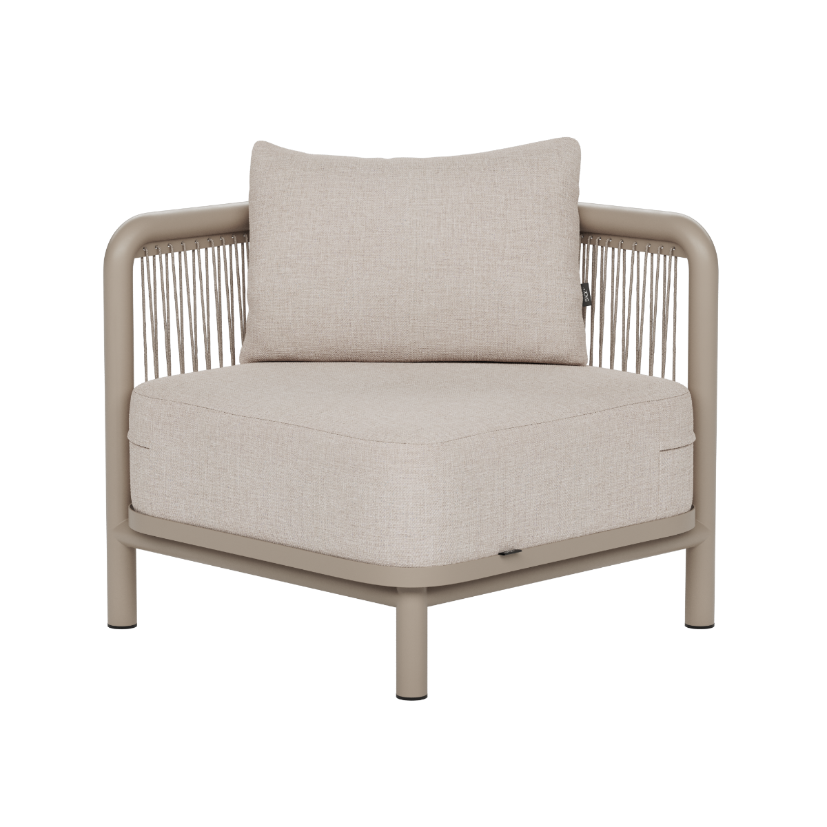 Beige hjørnemodul til utendørs lounge med myke puter og flettede armlener fra sackit Norway for moderne nordiske uterom