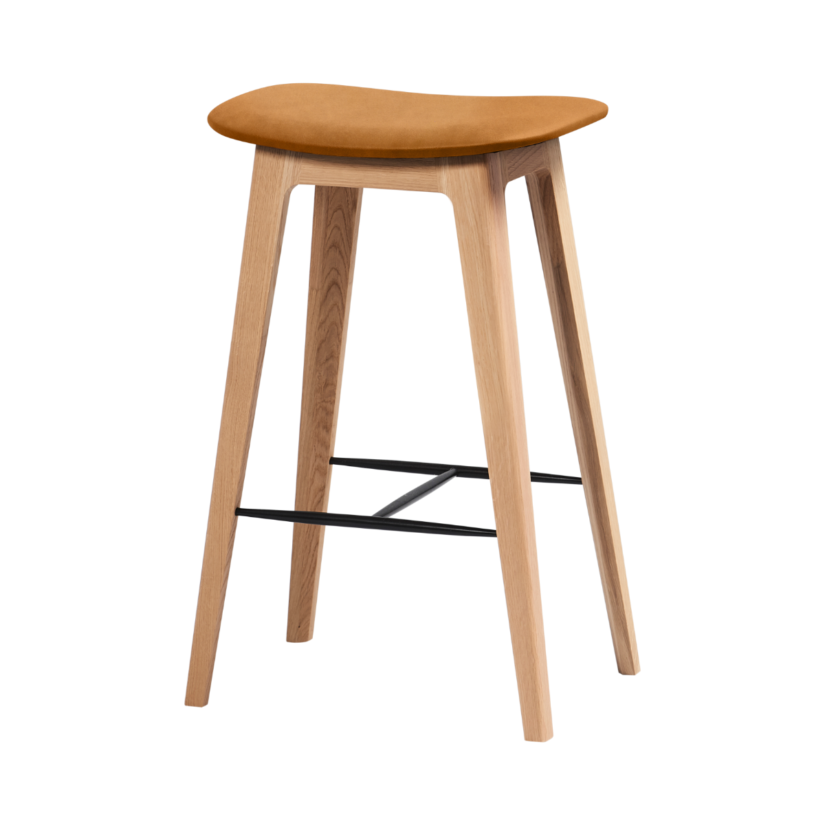 Nordic Bar Stool i eik med Luna Sandstone skinn og 73 cm høyde, dansk design med fotstøtte i stål.