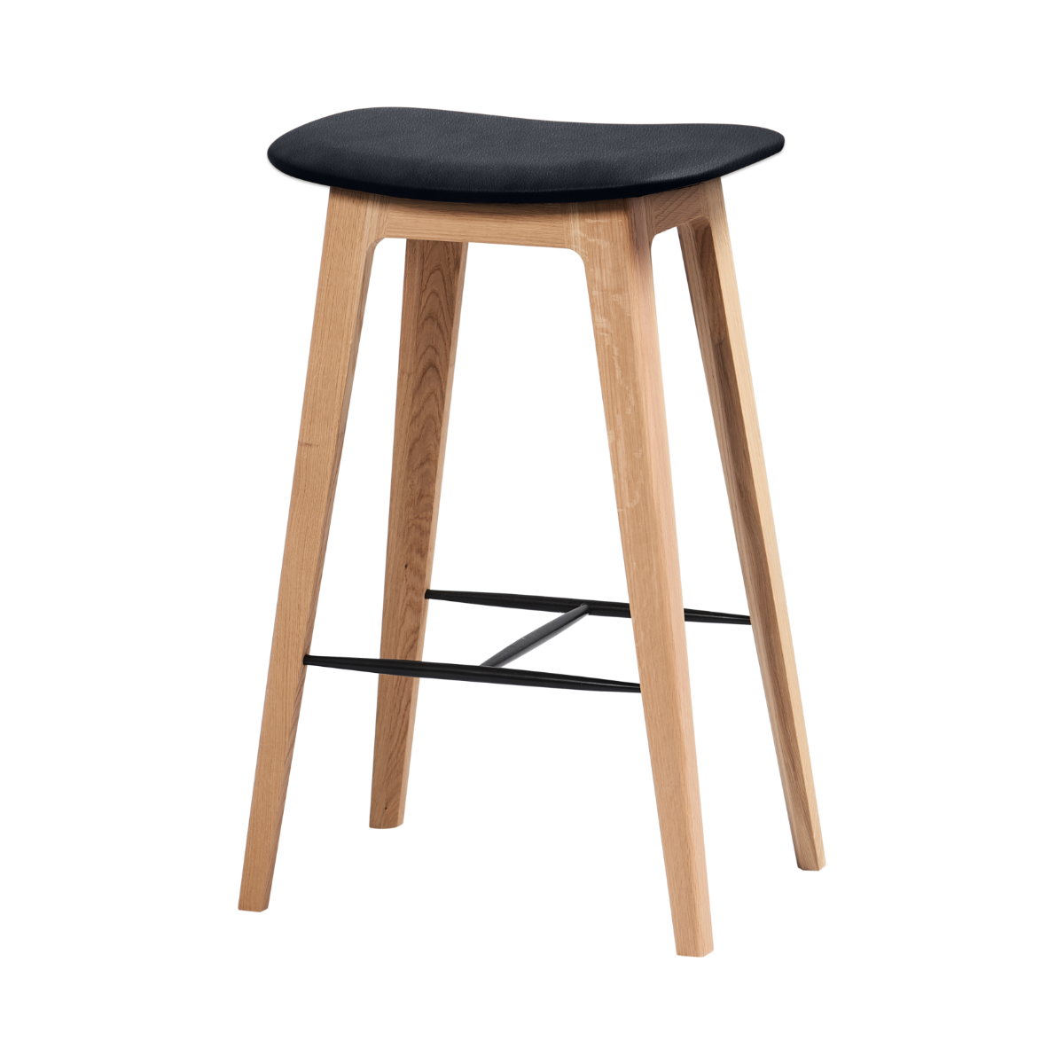 Nordic Bar Stool i eik med Terra Black skinn, 68 cm høy, minimalistisk dansk design