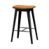 Nordic Bar Stool 68 cm i svartbeiset eik med Luna Sandstone skinn og kryssømmer.