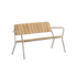 Kirra Patio Bench utendørs benk i taupe pulverlakkert aluminium og ubehandlet teak.