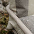 Mollis Lounge Sofa 2-seter i Renesse Taupe med pulverlakkert aluminiumsramme og myke puter.