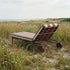 Mollis Sunbed utendørs solseng i Renesse Chestnut med justerbart rygglen og aluminiumsramme.