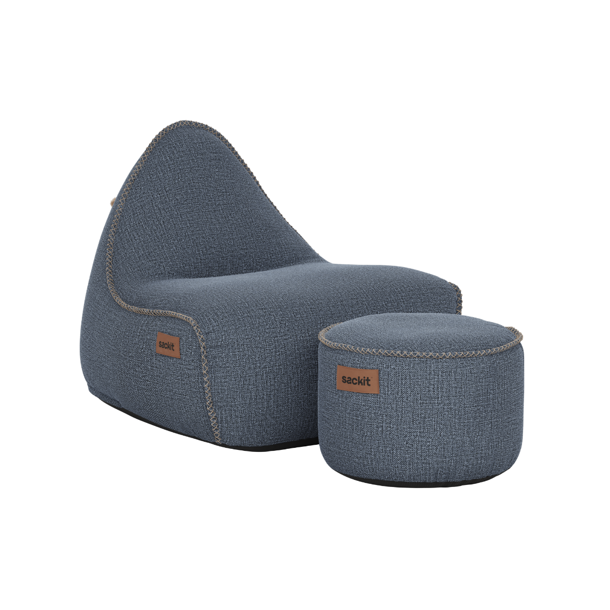 Cobana Lounge Chair og Pouf i Kirra Indigo, vanntett sakkosekk med ryggstøtte i dansk design.