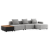 Grå modulbasert utesofa for tre personer med tre puter og utebord med oppbevaring fra sackit. Dansk design for hage og terrasse