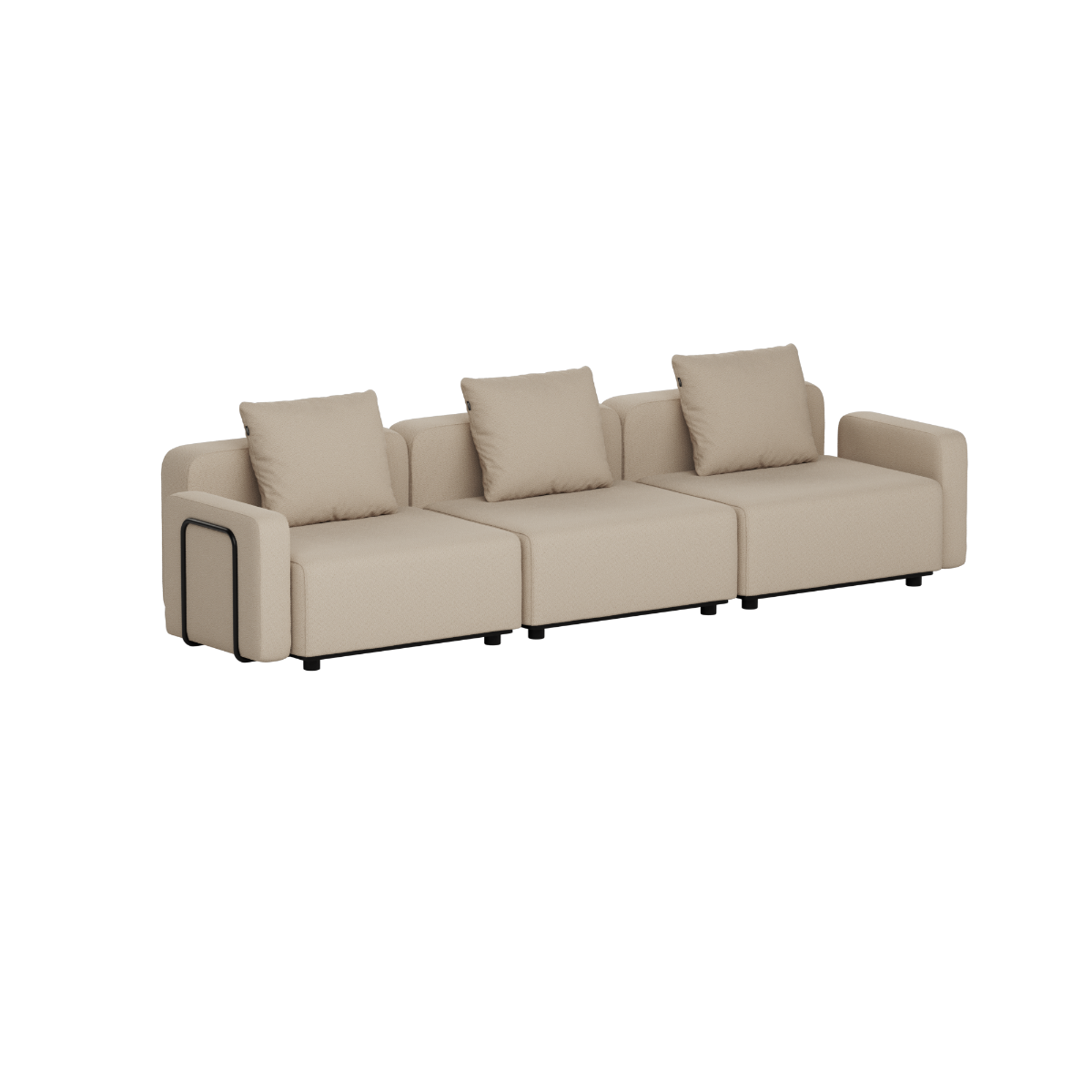 Beige Cobana loungesofa med tre sitteplasser og tre løse puter fra sackit til bruk utendørs på terrasse eller i hage med skandinavisk design