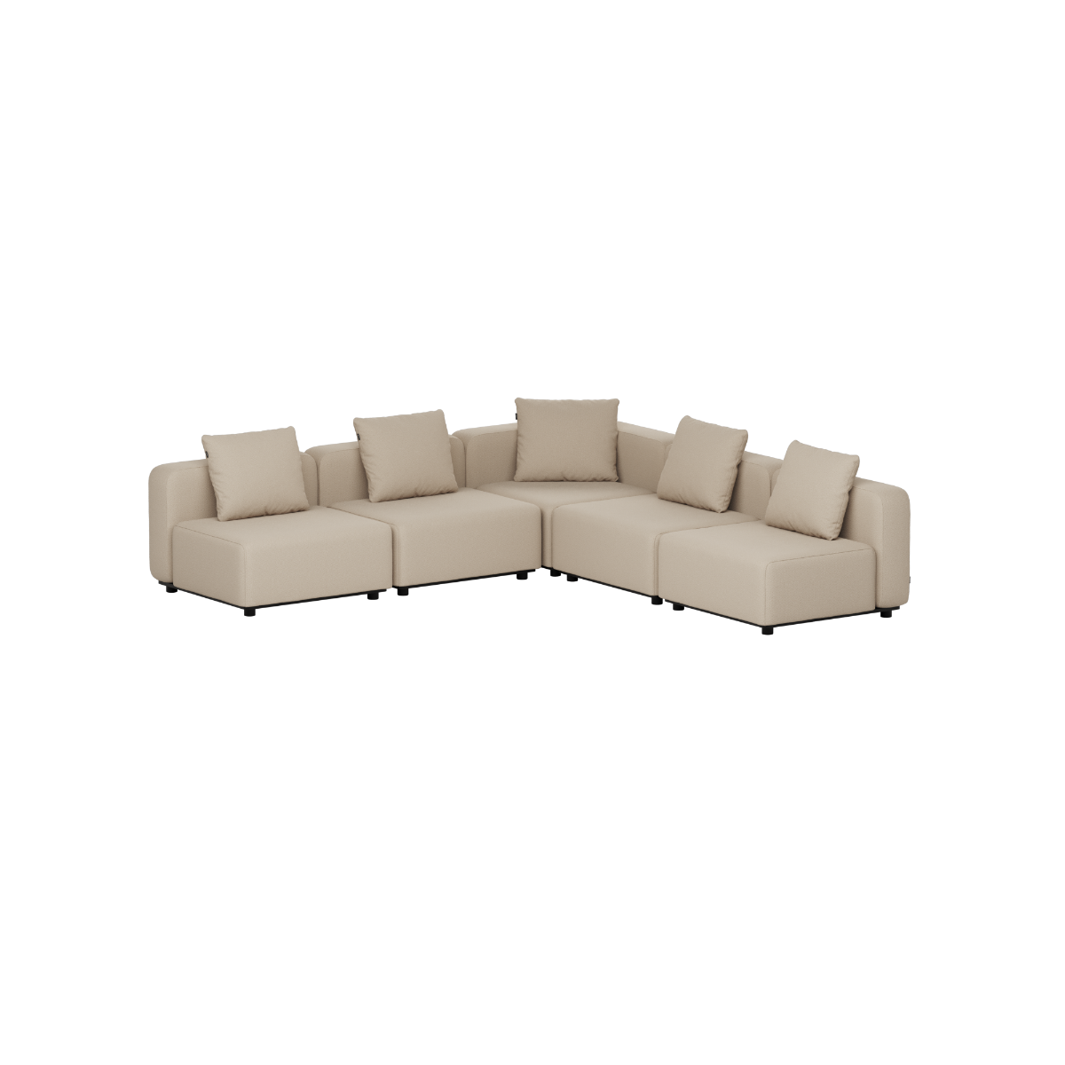 Beige femseters hjørnesofa med modulær oppbygning og løse ryggputer fra sackit for nordiske uteområder