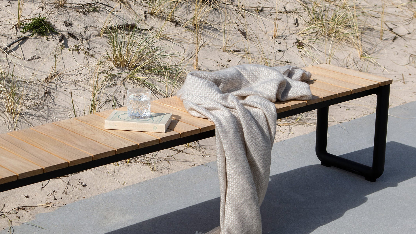 Patio Bench - 130x37 - Utendørs benk i teak-tre og aluminium