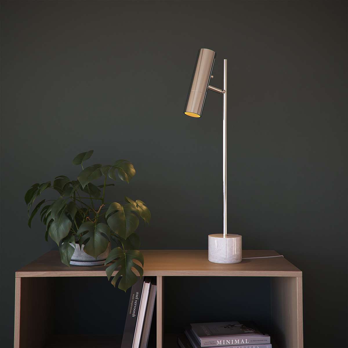 Expo Table bordlampe med polert marmorsokkel og matt aluminium i moderne design