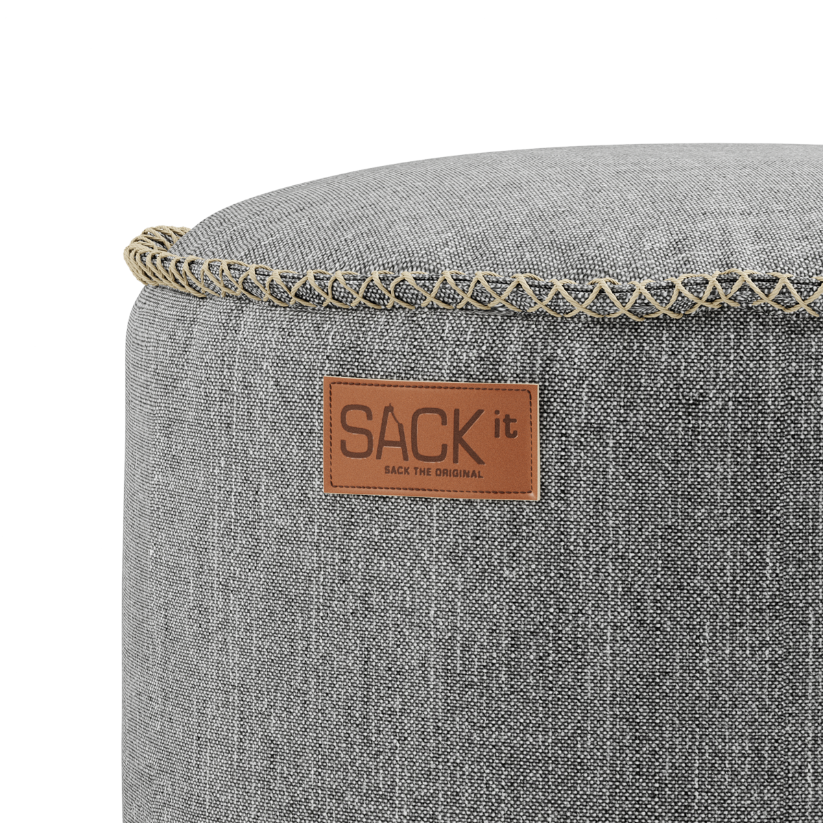 Rund lys grå Cobana Pouf i vannavstøtende stoff med håndsydde sømmer.