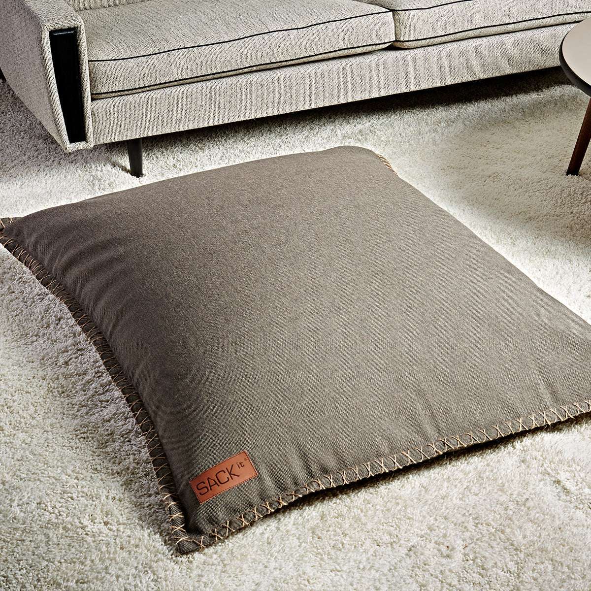 Cobana Beanbag i grått, stor vannavstøtende sakkosekk for innendørs og utendørs bruk.