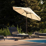 Kirra Side Table i svart pulverlakkert aluminium med teak bordplate, utendørs sofabord.