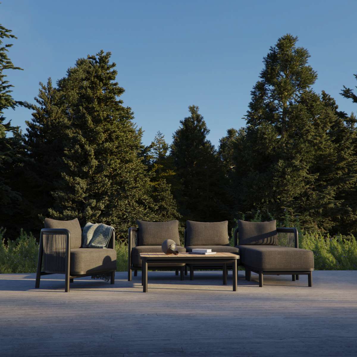 Kirra Lounge Chair i Kirra Sand med aluminiumsramme og olefin-tekstiler i moderne uterom.