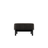 Kirra Lounge Sofa pouf i svart med aluminiumsramme og vannavvisende olefin-tekstil for utendørs bruk.