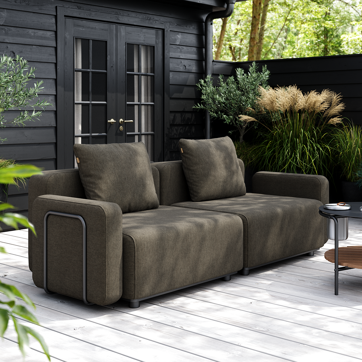 Cobana Lounge Sofa armstøtte i svart pulverlakkert aluminium og tekstil, minimalistisk utendørsdesign.