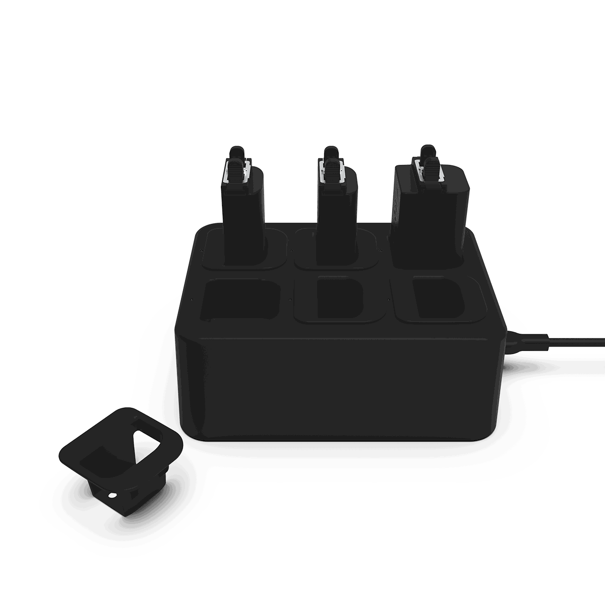 Svart batteriladestasjon i plast med seks ladepunkter og medfølgende kabel på hvit bakgrunn.