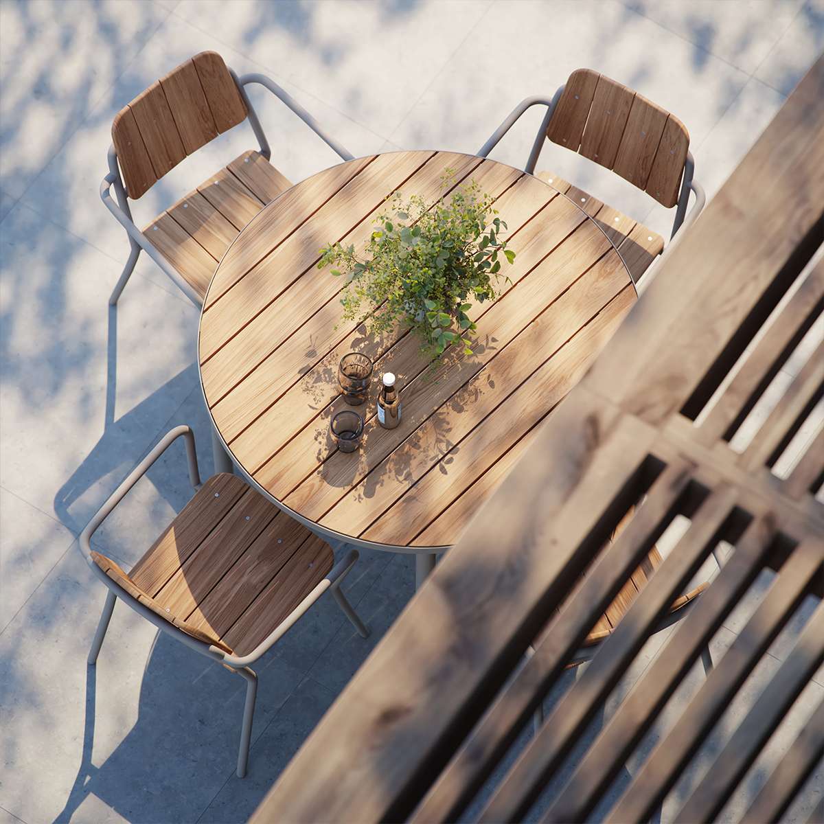 Kirra Dining Table Ø110 i taupe pulverlakkert aluminium med ubehandlet teakplate, utendørs spisebord.