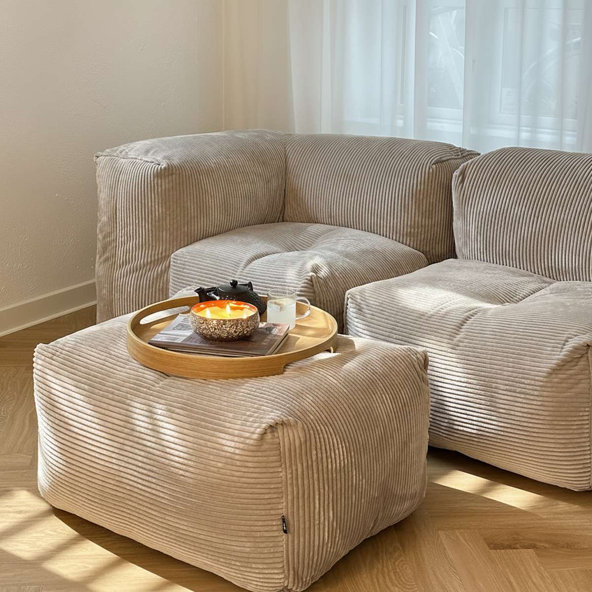 Soft Sofa Indoor pouf i olivengrønt corduroy stoff med myk, modulær form.