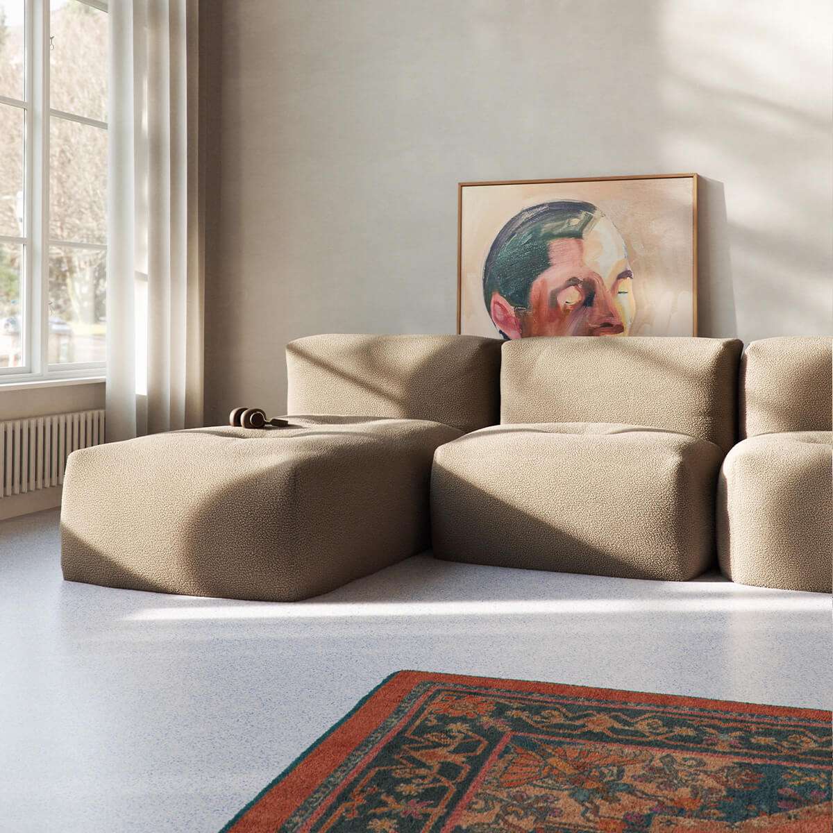 Soft Sofa Indoor 2-seter sofa i mykt Teddy Brown polyesterstoff uten ramme i stue.