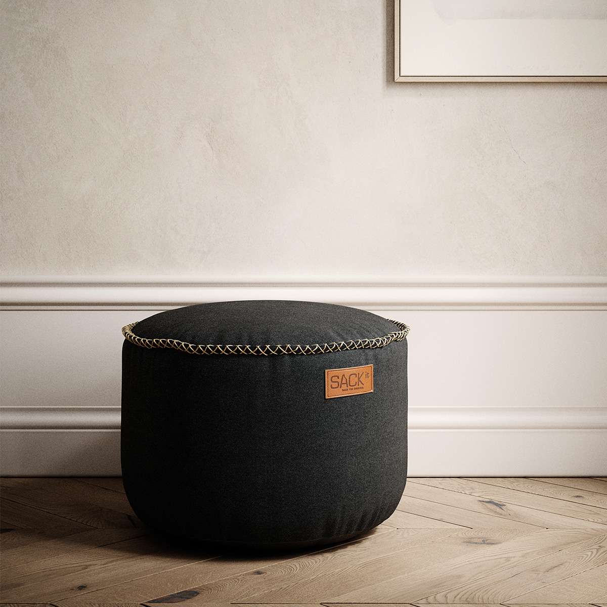 Canvas Pouf 2 Pack i Canvas Black - Sand, to runde puffer i lerretstoff med håndsydde linsting.