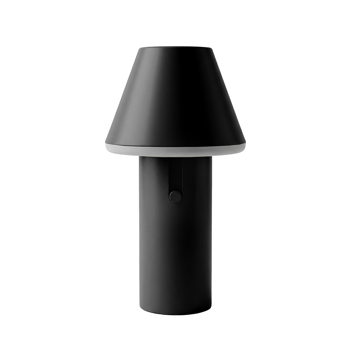 Sort trådløs bordlampe fra sackit med konisk skjerm og sylinderformet sokkel for innendørs og utendørs bruk i stilrent nordisk design