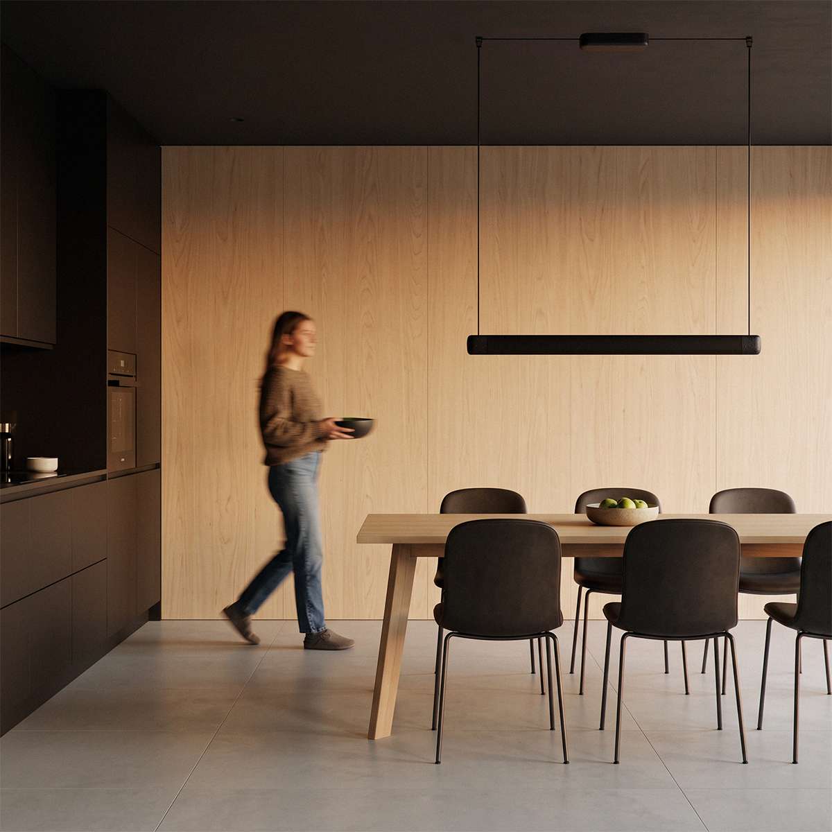 Pebble pendellampe i svart over et spisebord