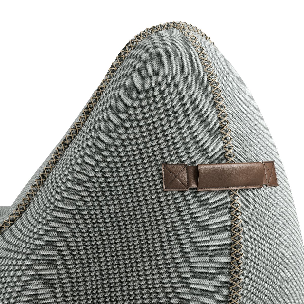 Grå Cura Lounge Chair i mykt, resirkulert stoff med ryggstøtte og håndsydde sømmer.