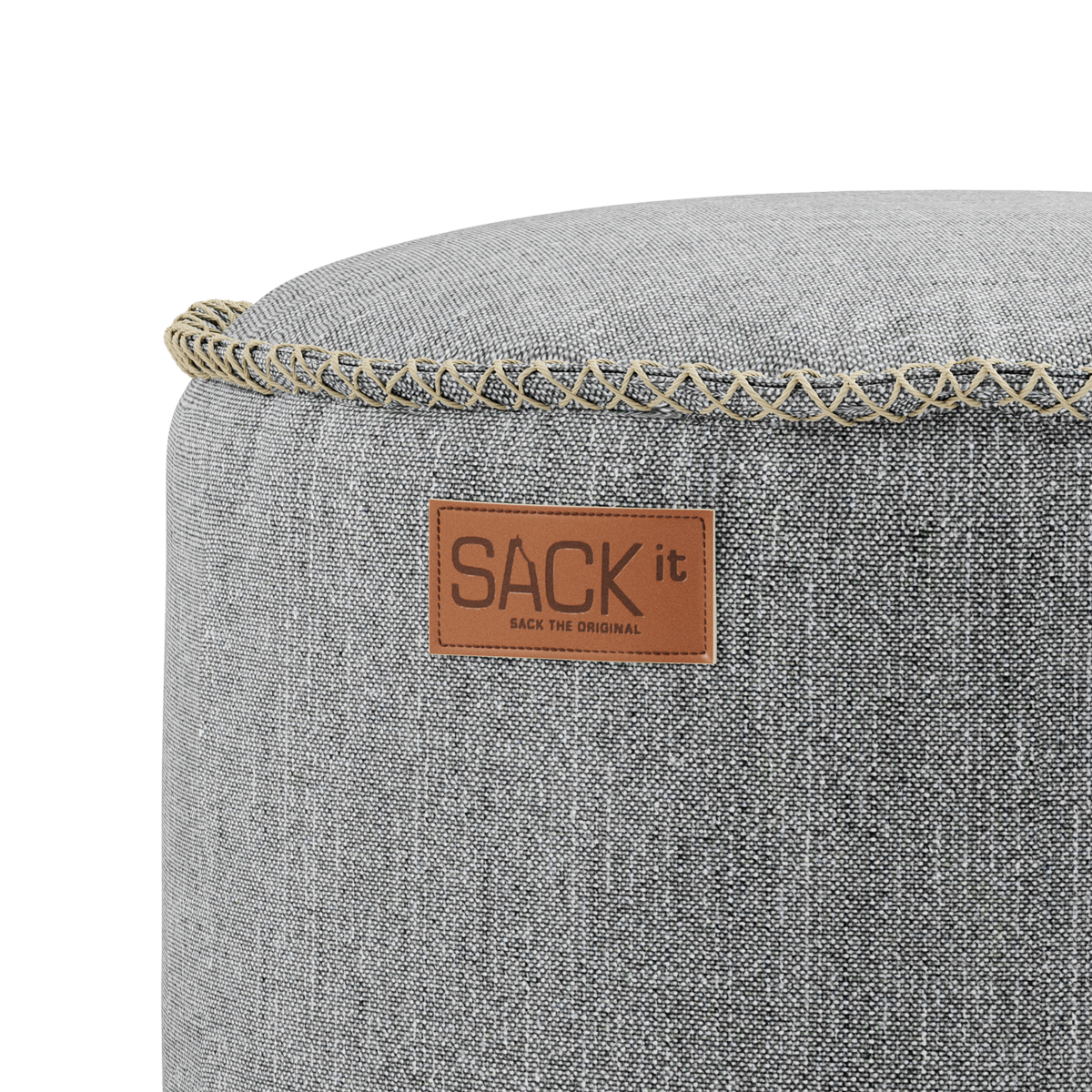 Rund Cobana Pouf i grått vannavstøtende stoff med håndsydde sømmer, 50x35 cm.