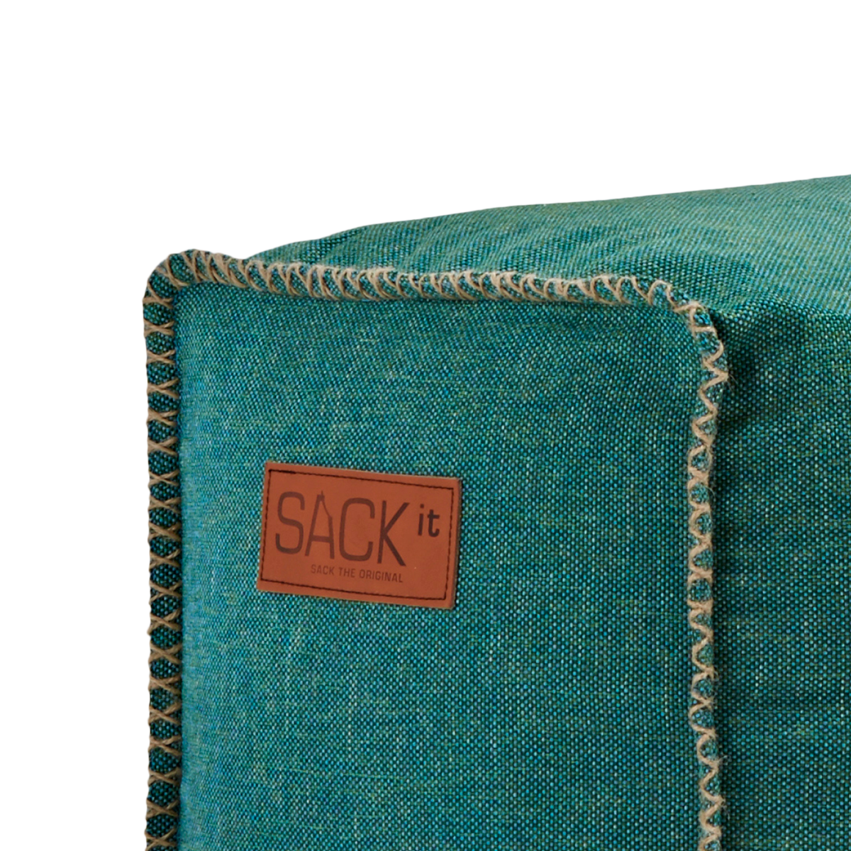 Cobana Square Pouf i svart olefinfiber med firkantet form og håndsydde sømmer.