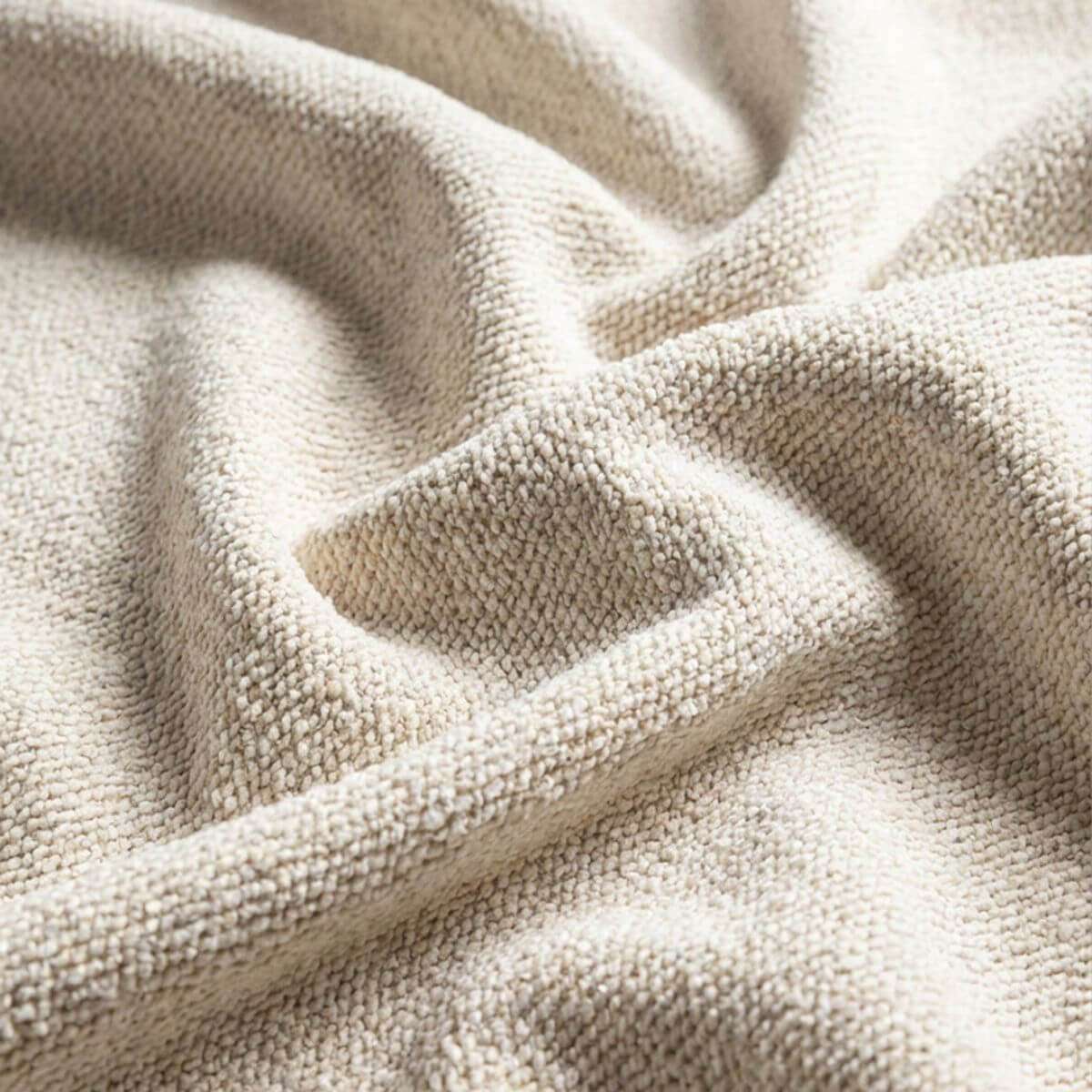 Fjord Sofa hjørnesofa med åpen ende i brun Sealife tekstil med myke linjer og avrundede kanter.