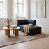 Fjord Sofa med høyre chaise i Cosmo Slate farge, myke linjer og skandinavisk design.