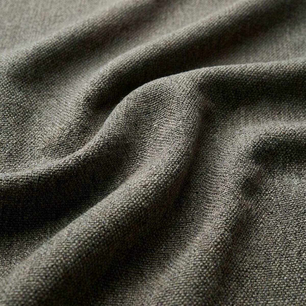 Fjord Sofa med høyre chaiselong i mykt, gult Cosmo Mustard stoff med skandinavisk design.