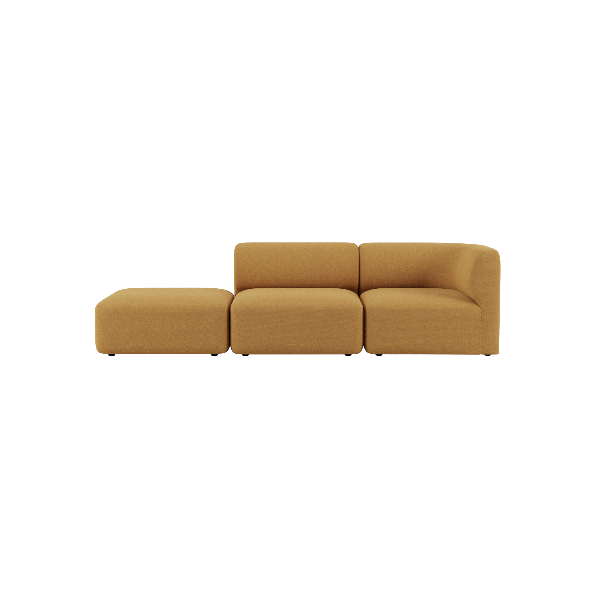 sackit Fjord sofa i varm okerfarge med to sitteplasser og åpen ende til en fleksibel og komfortabel stueinnredning