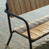 Kirra Patio Bench i pulverlakkert aluminium og ubehandlet teak i fargen Noir, utendørs benk.