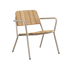 Kirra Patio Lounge Chair i taupe med pulverlakkert aluminium og FSC-sertifisert teak, lav og tilbakelent design.