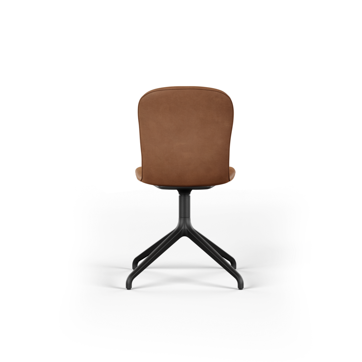 Chair no. One S1 spisestol i Luna Sandstone med dreiefot i aluminium og polstring i lær.