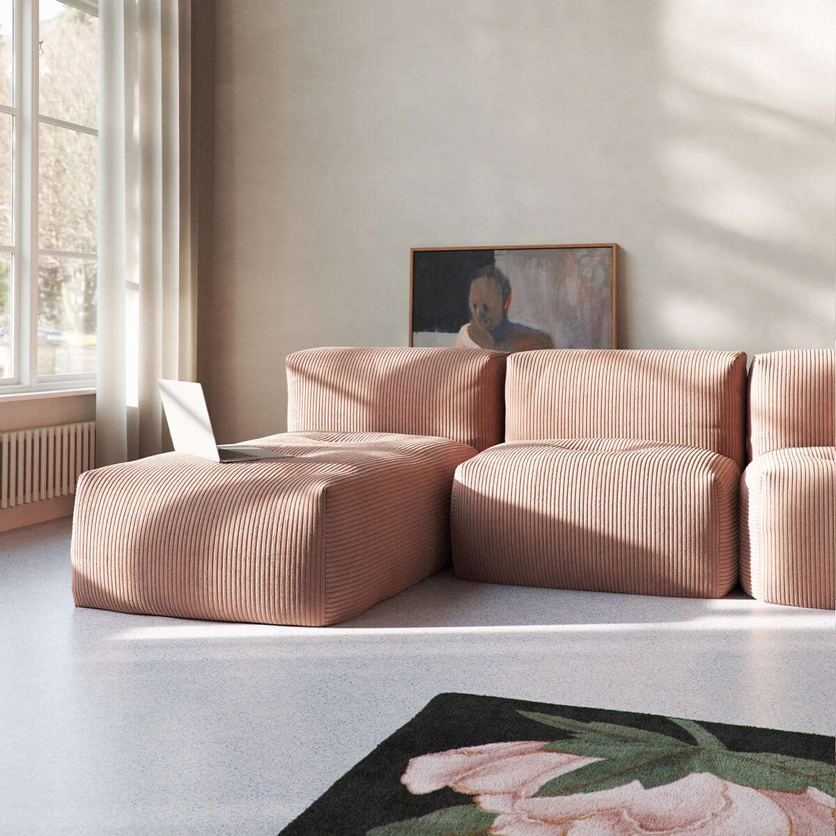 Soft Sofa Indoor Lounger i olivengrønn corduroy med myk, modulær design og lav sittehøyde.