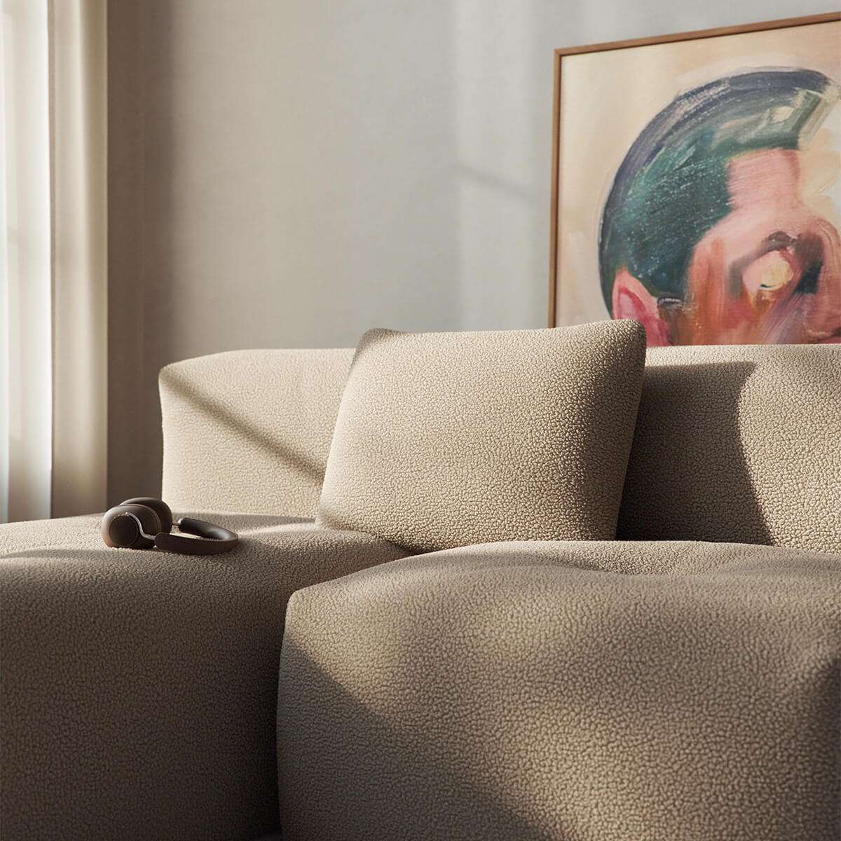 Rektangulær Soft Sofa Indoor Cushion i Teddy Beige stoff med myk tekstur.